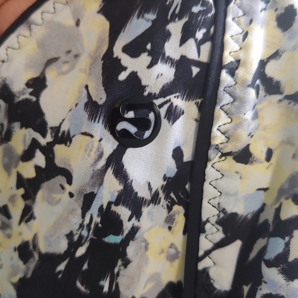 Lululemon Water: Reversible Surf Short - Picture 10 of 16